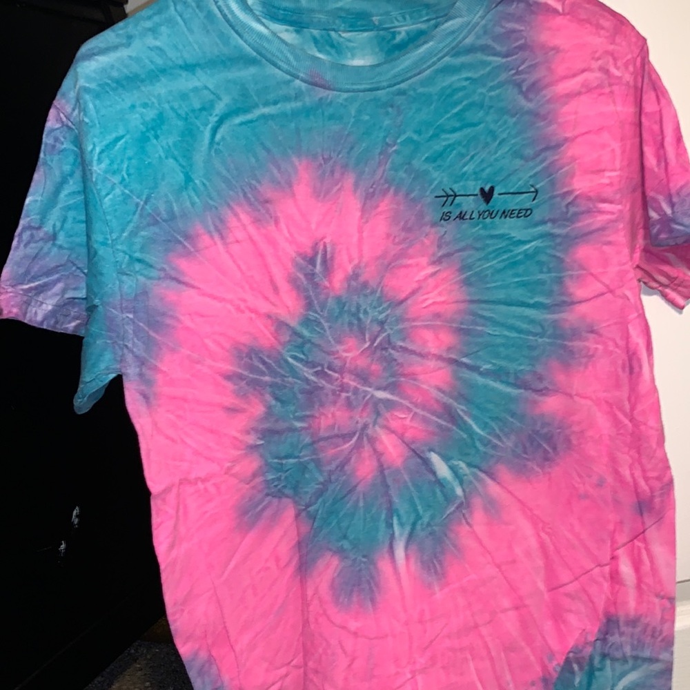 tye dye t-shirt